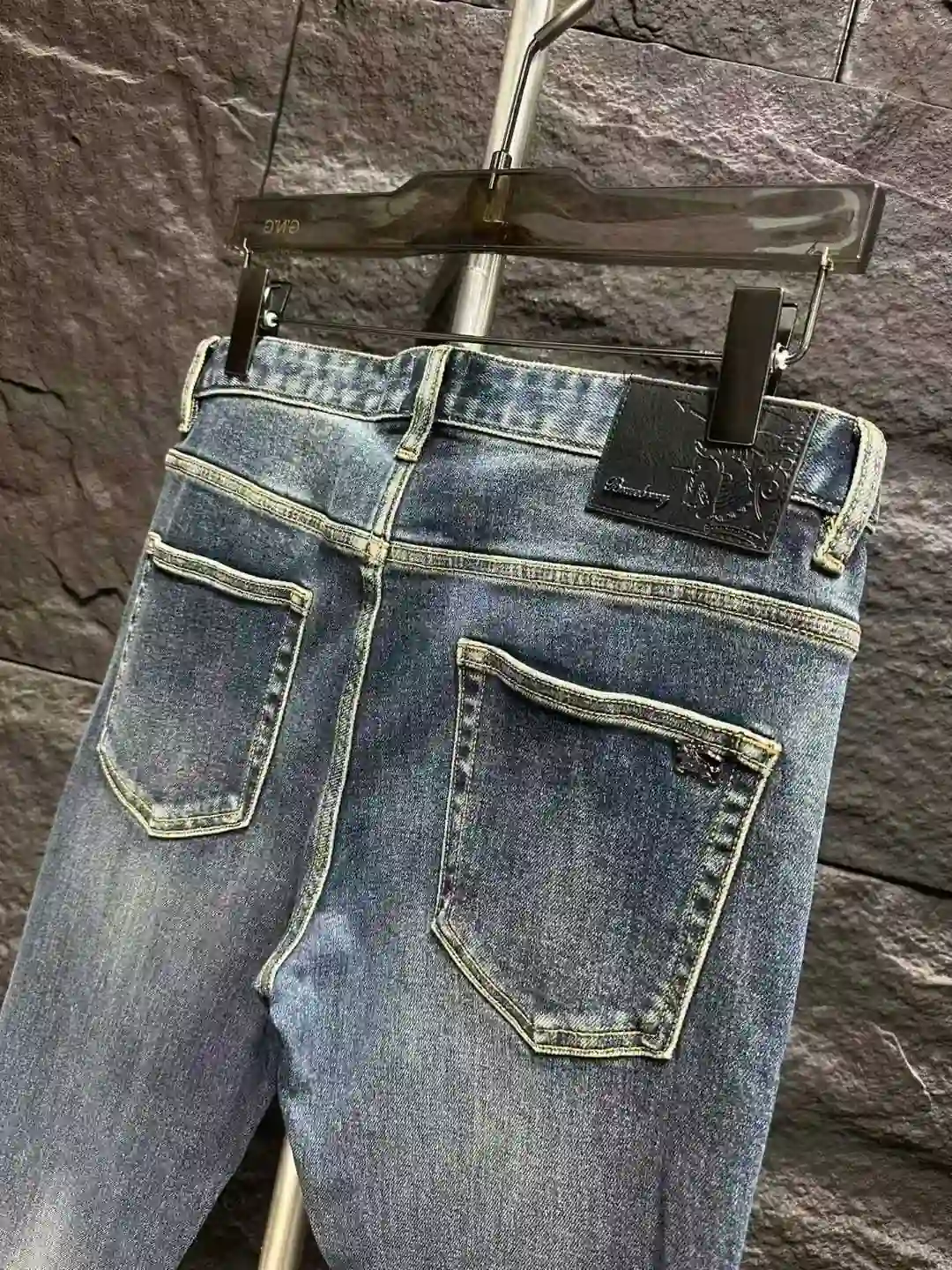 BURBERRY 640__9