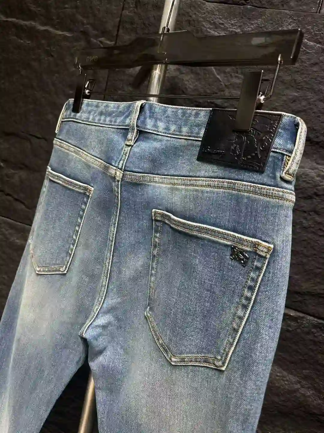 BURBERRY 641__9