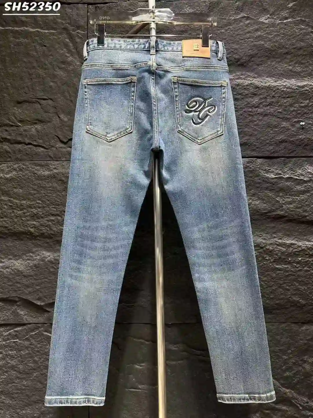 D&G 407__2