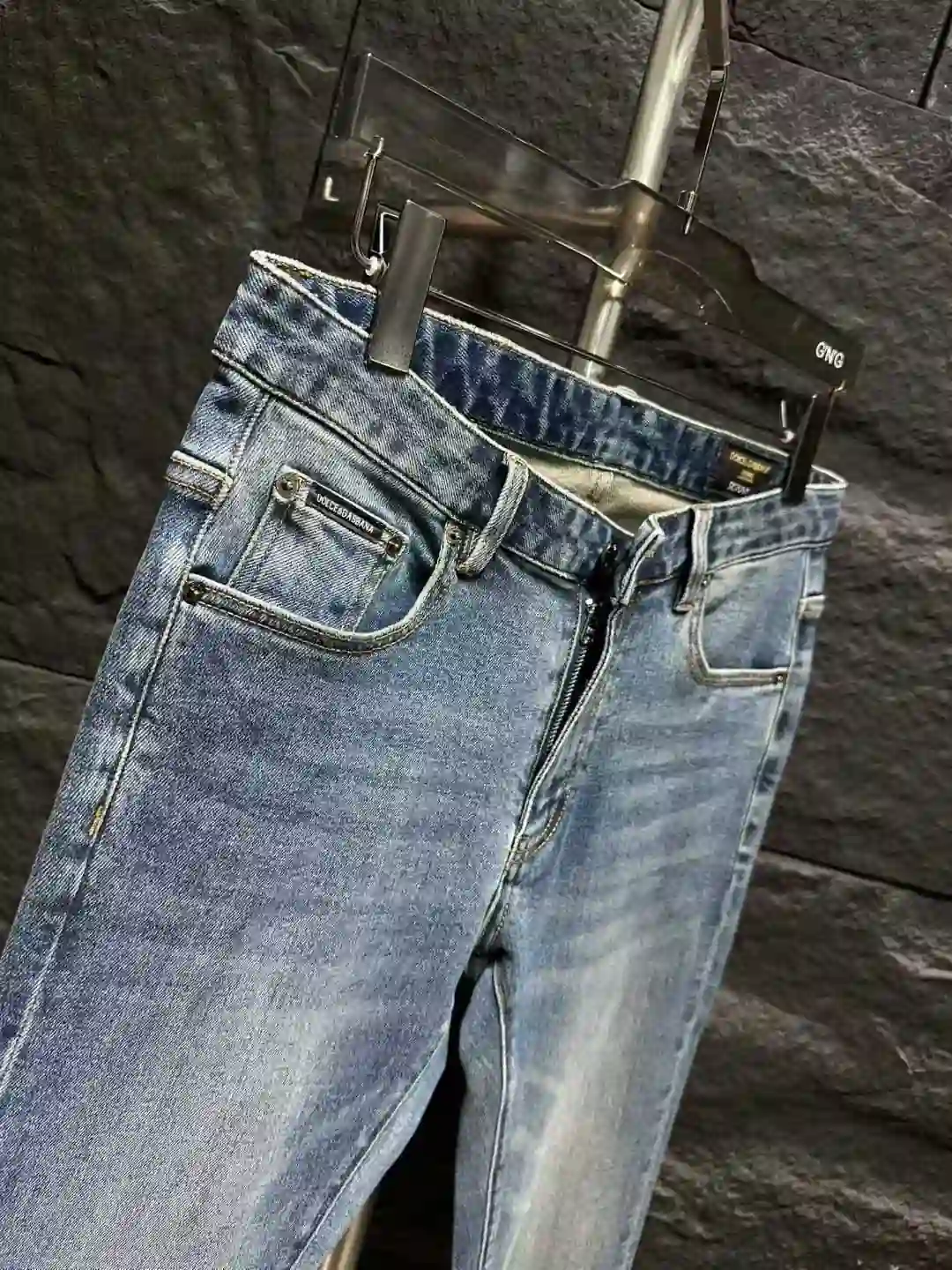 D&G 407__6