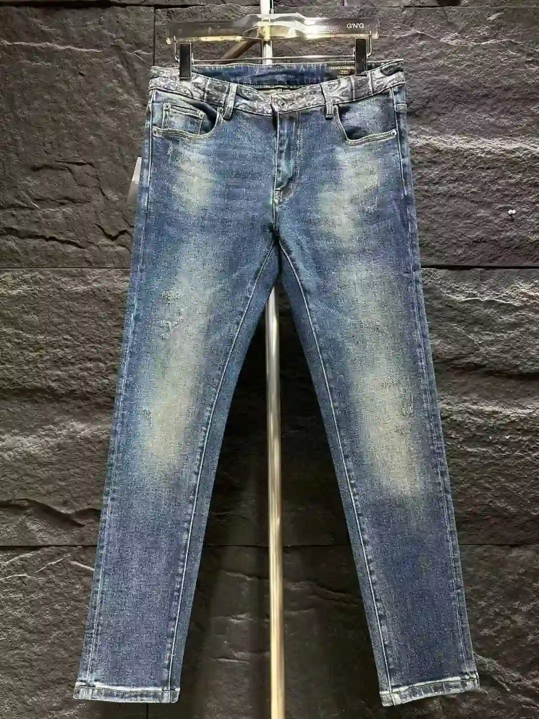 D&G 409__1