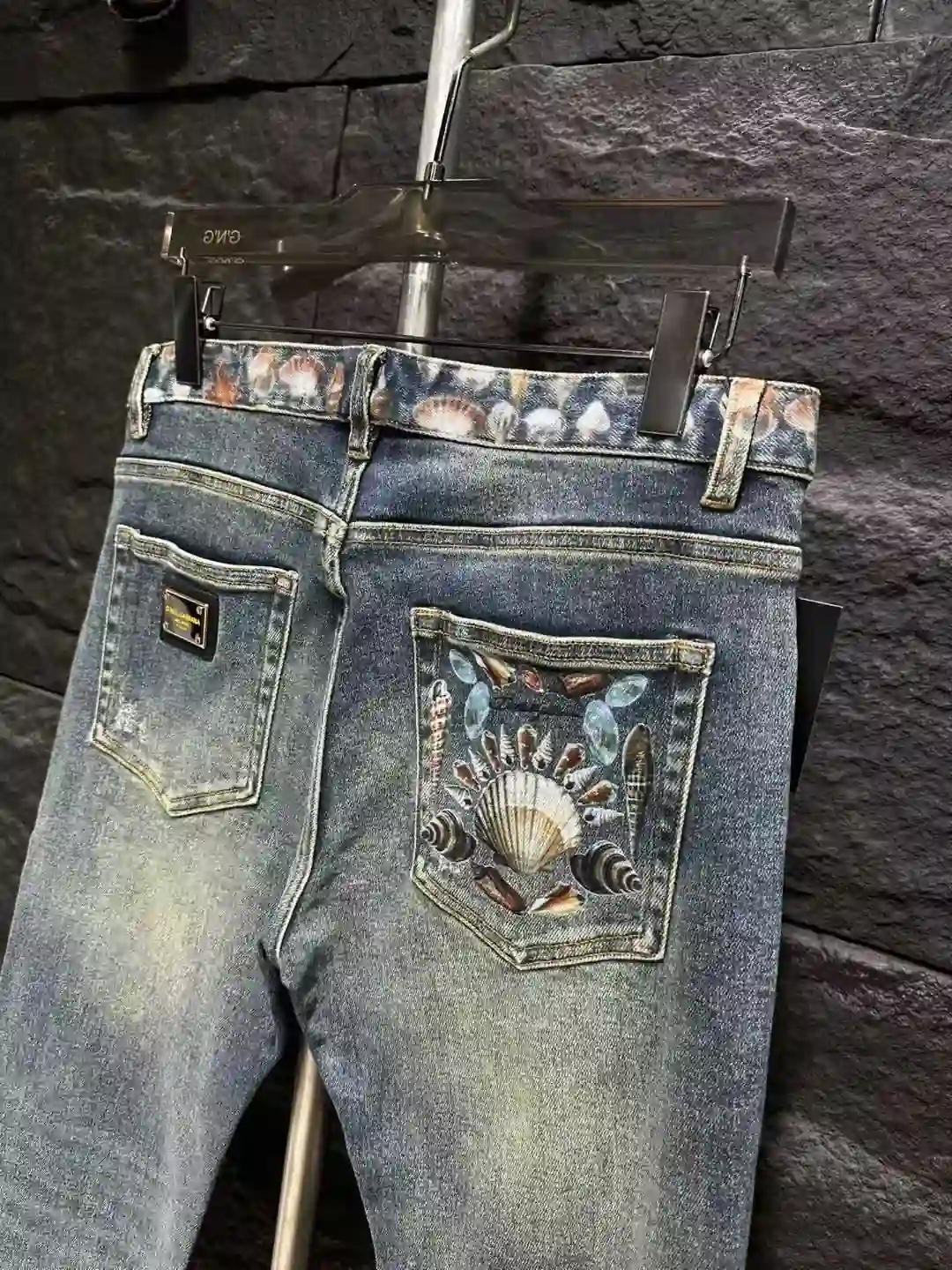 D&G 410__8