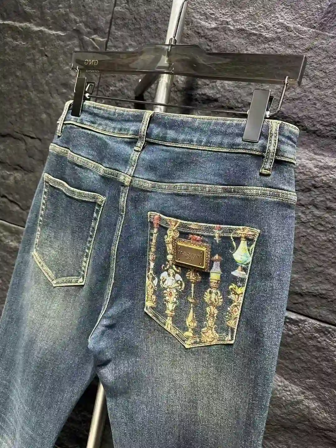 D&G 421__9