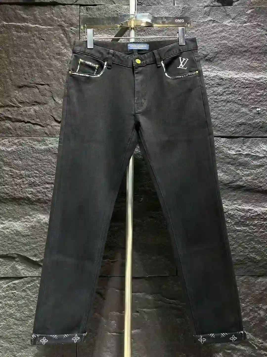 LV 415__1