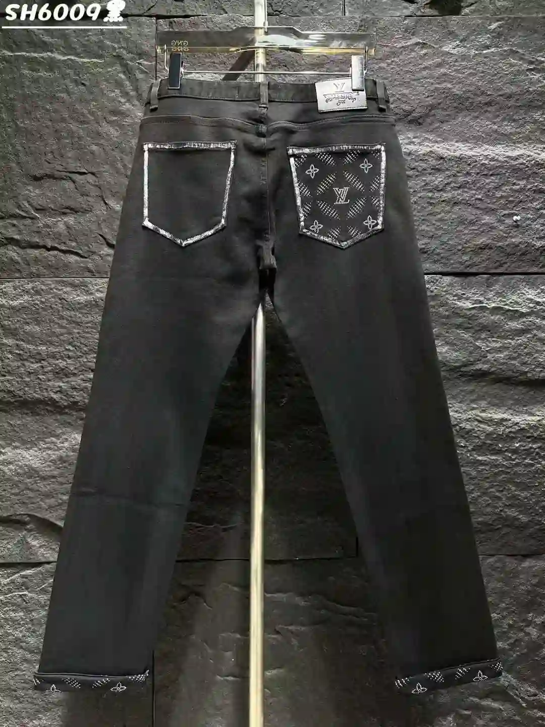 LV 415__2