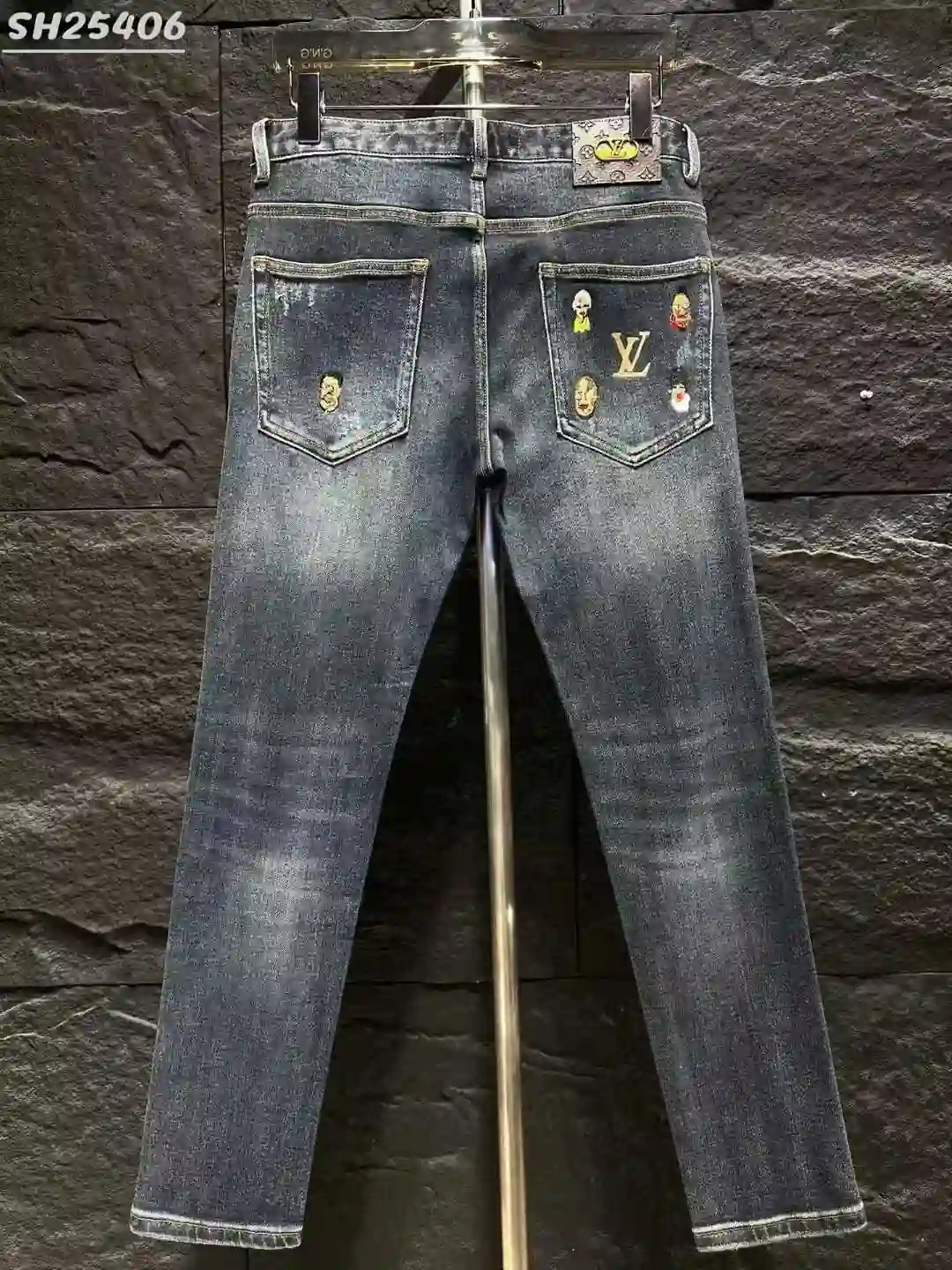 LV 447__2