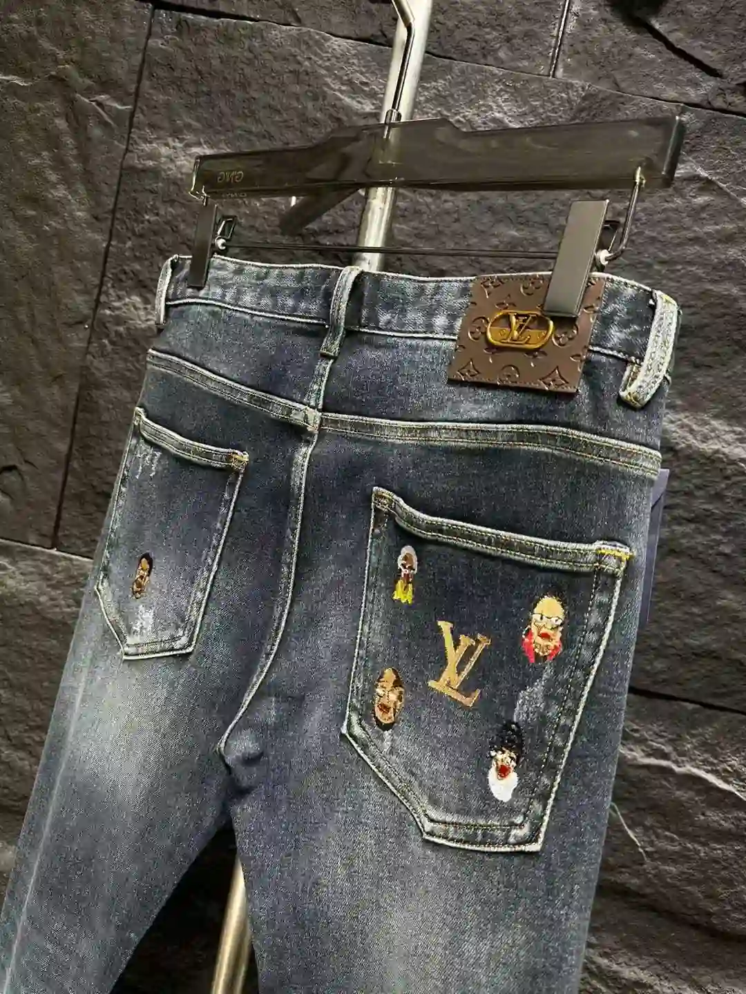 LV 447__9
