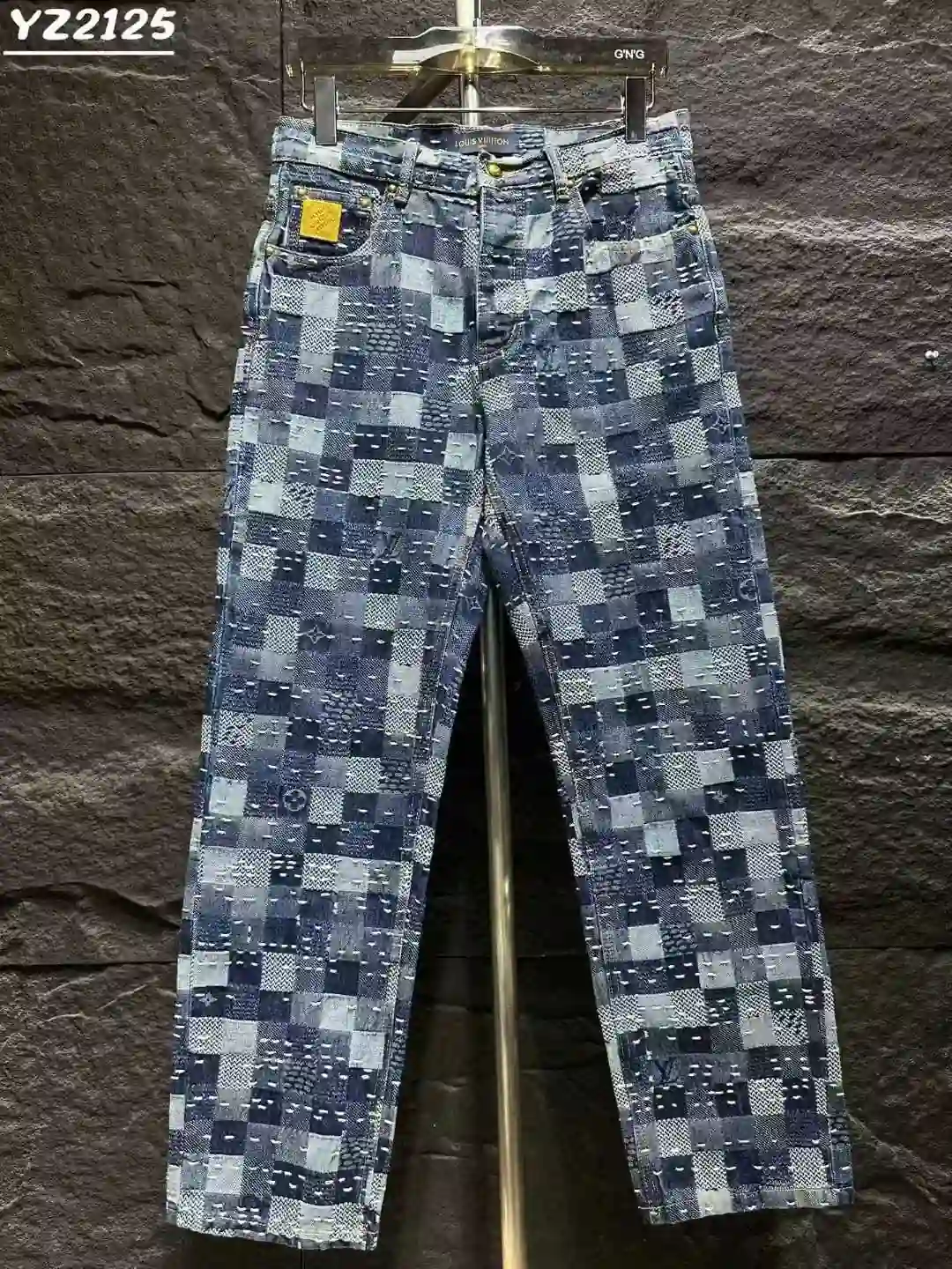 LV 448__1