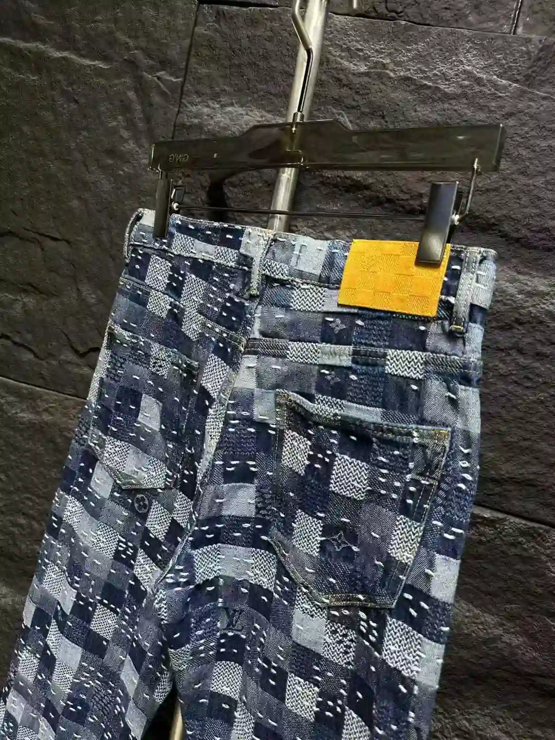 LV 448__9